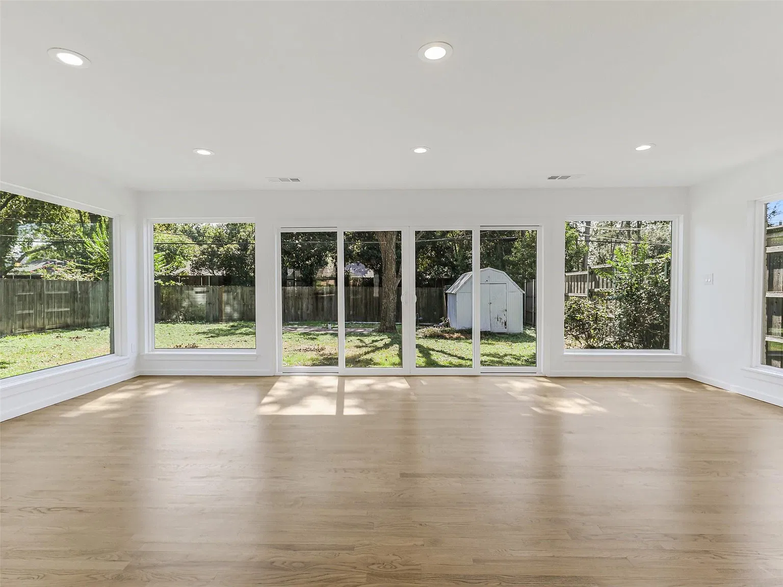 3 bed, 1600 sqft, $3,100 — Photo 3