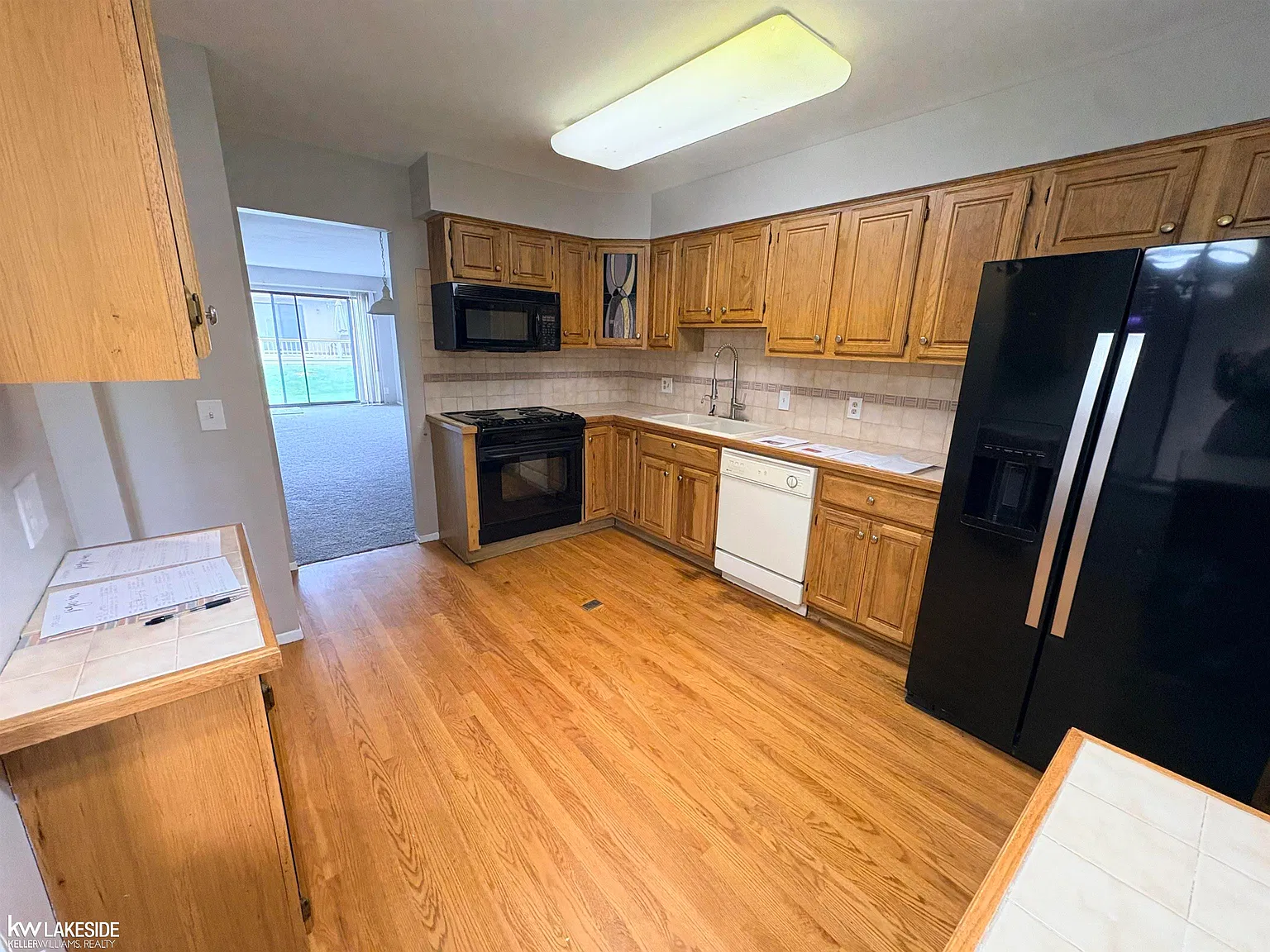 2 bed, 2.5 bath, 1402 sqft, $1,900 — Photo 4