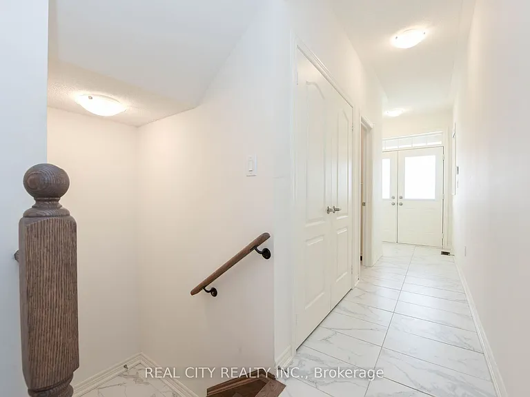 38 Silver Meadow Gdns — Photo 10