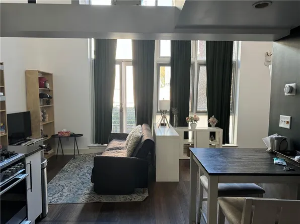 390 Lorimer St APT 2G, Brooklyn, NY 11206