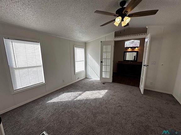 4th image of 300 Apache St