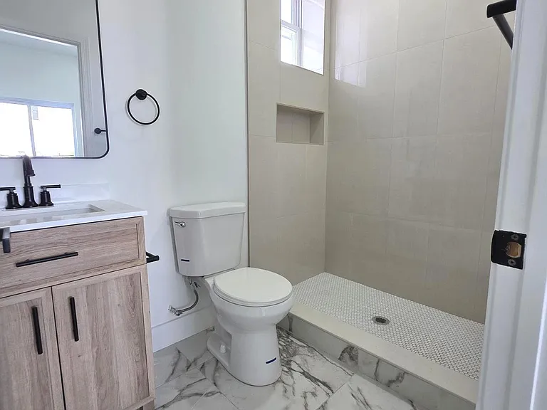 1520 S 22nd St #2 — Photo 5
