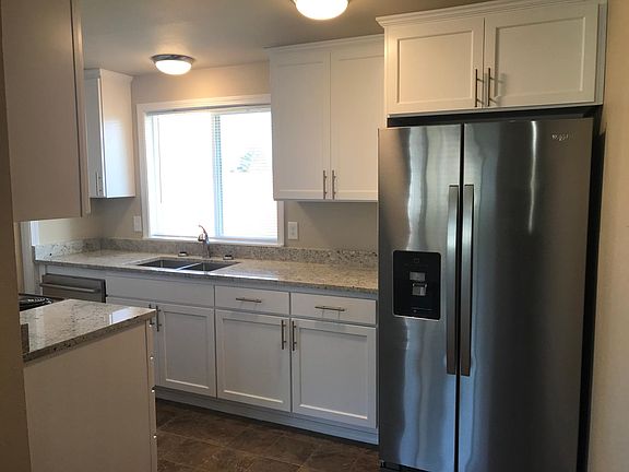 4th image of 9179 Rainbow Ln #B