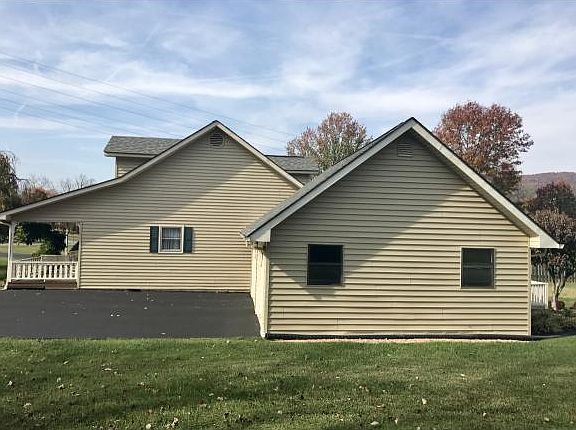 3rd image of 111 Chelsea Dr