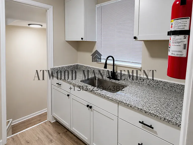 10985 Peerless St — Photo 6