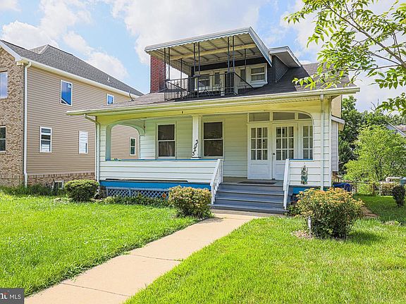 3rd image of 3203 Carlisle Ave