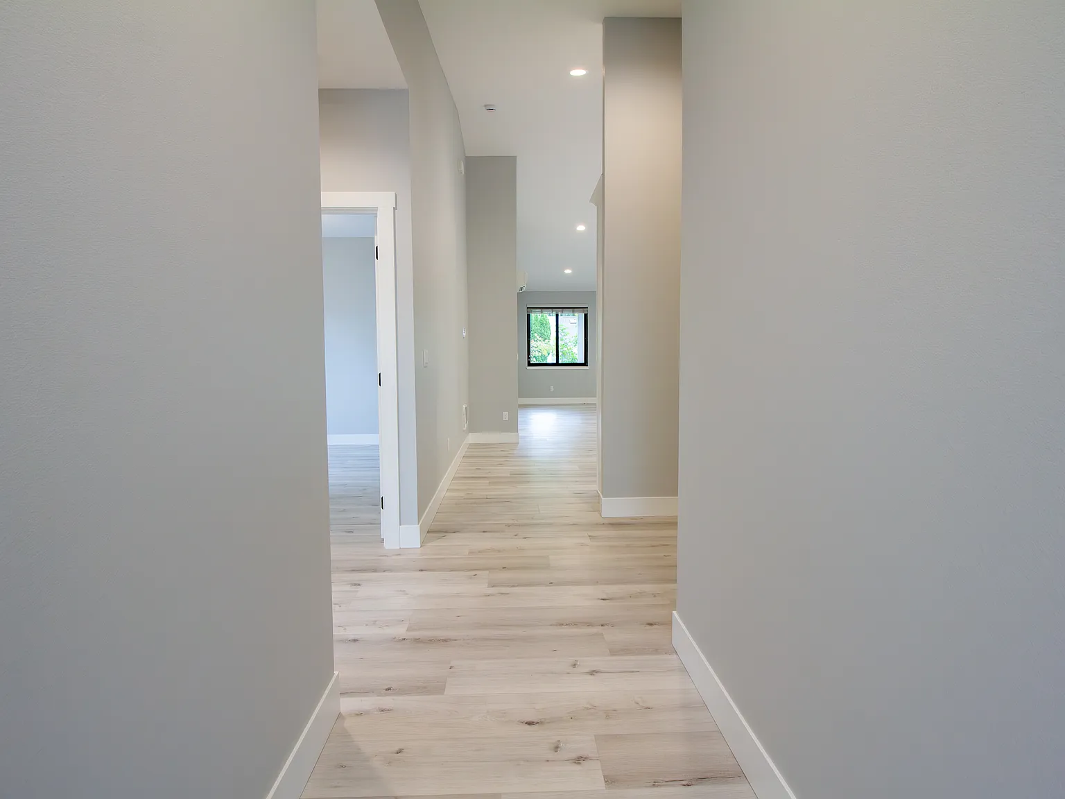 3 bed, 1506 sqft, $2,300 — Photo 3