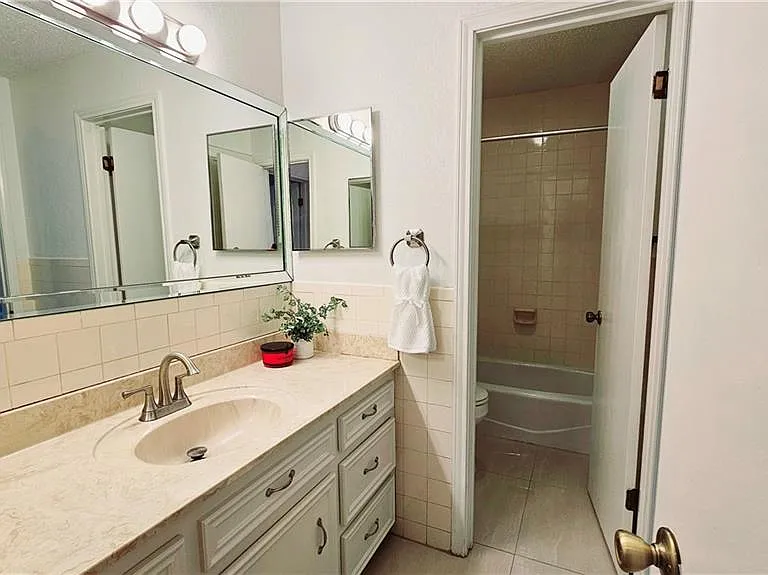 705 Kerry Ln — Photo 20