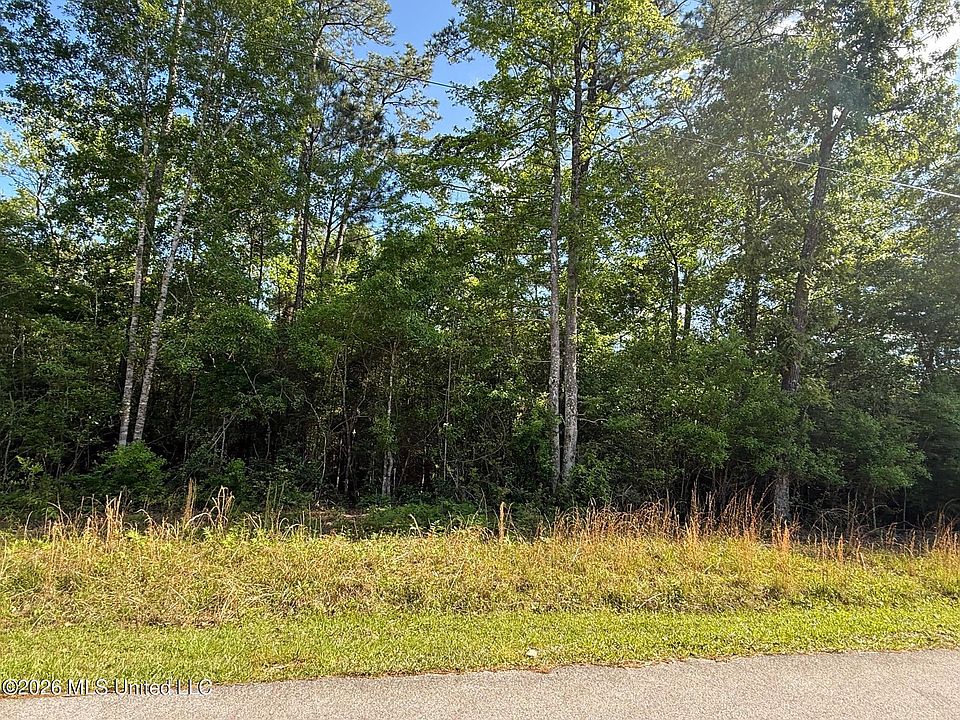 1st image of 98186 Golf Club Dr Lot 17