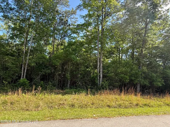 98186 Golf Club Dr Lot 17, Diamondhead, MS 39525