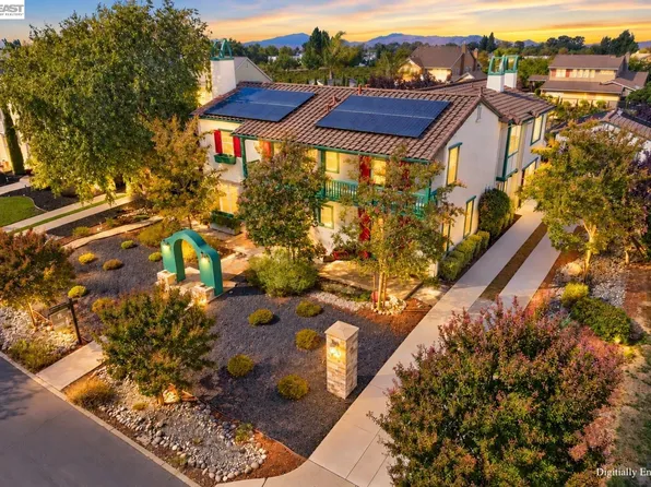 2616 Saint Helena Ct, Livermore, CA 94550