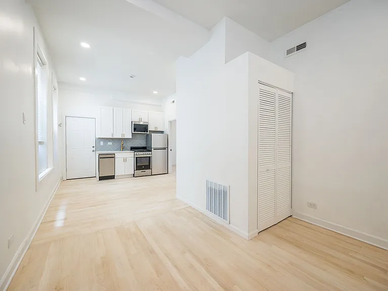 1247 N Cleaver St #1R — Photo 10