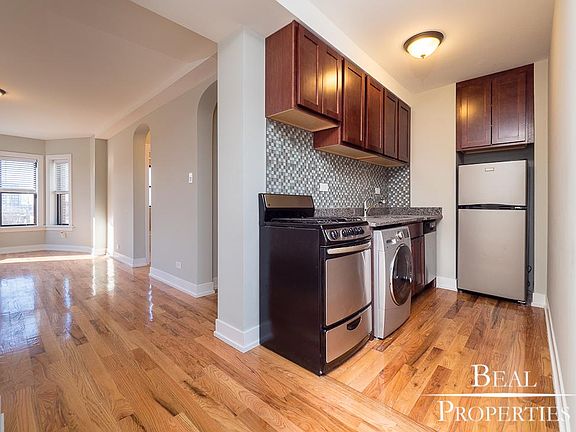 2nd image of 550 W Arlington Pl APT 506
