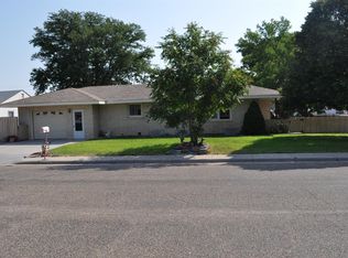 304 E 8th St, Goodland, KS 67735