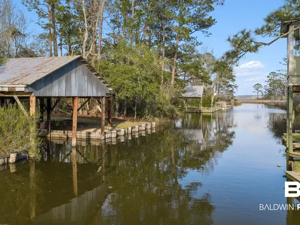 10225 Bayou Cir, Fairhope, AL 36532