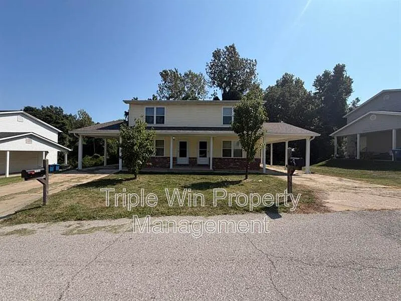 226 Diekamp Ln