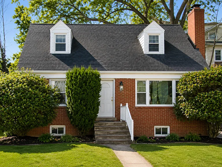 1324 S Dinwiddie St — Photo 1