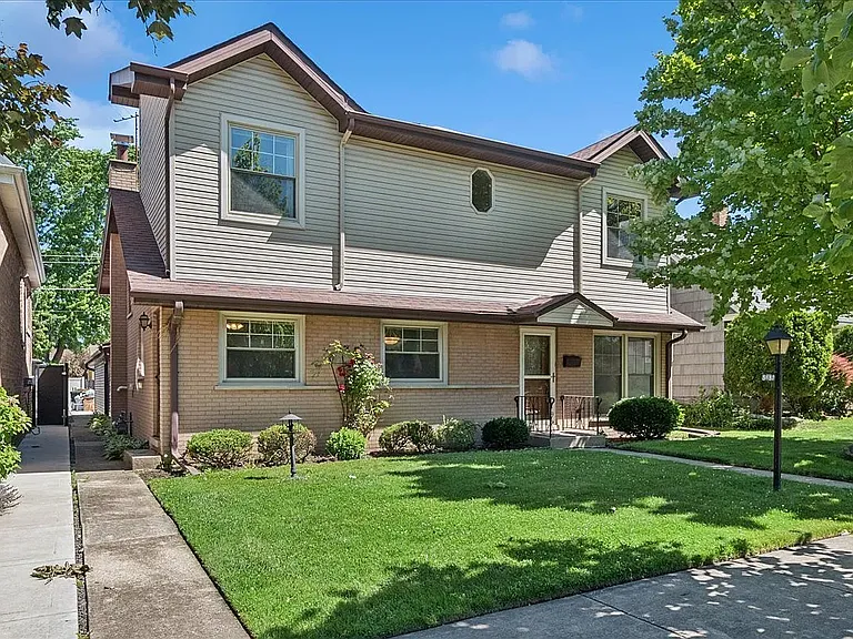 5832 Capulina Ave — Photo 1