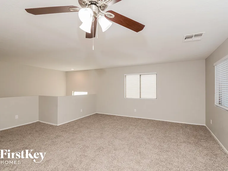 3131 W Jessica Ln — Photo 6