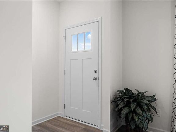3rd image of 2712 Sandy Rd #195