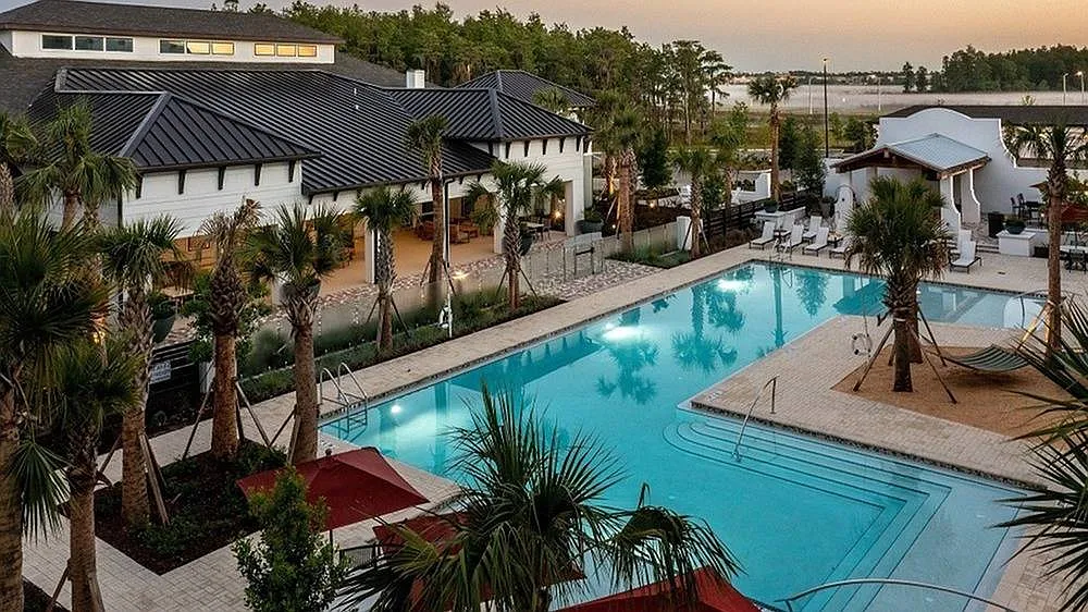 Mariblu Hunters Creek - 55+ Active Adult Apartment Homes — Photo 2