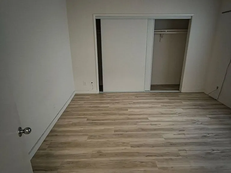 650 Westmount Drive — Photo 20