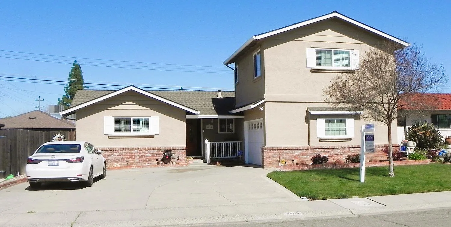 6905 Maita Cir photo 1