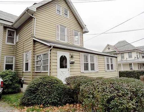 2nd image of 183 Whitehead Ave