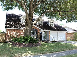 210 Civil Dr, League City, TX 77573