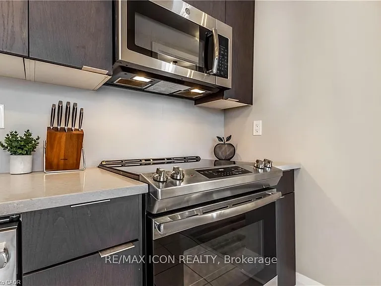 63 Arthur St S #102 — Photo 14