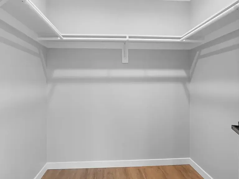 1138 Atwater St — Photo 3
