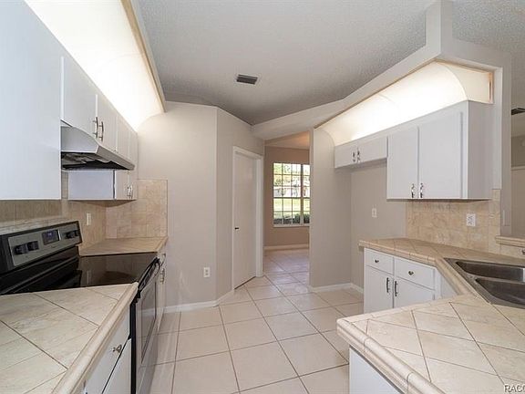 2nd image of 7961 N Fieldstone Dr