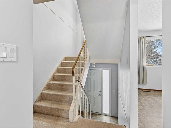 2nd image of 1502 SW Ranchlands Way NW