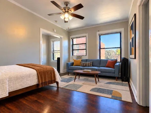 916 W Diversey, 916 W Diversey Pkwy #311, Chicago, IL 60657