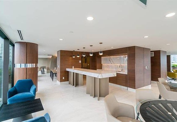 2nd image of 89 Nelson St #1704