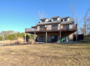 212 Tashmoo Ave, Tisbury, MA 02568