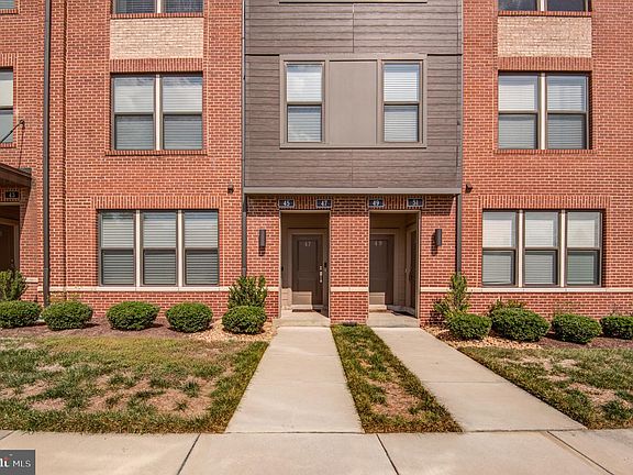3rd image of 47 Silverway Dr Unit 44