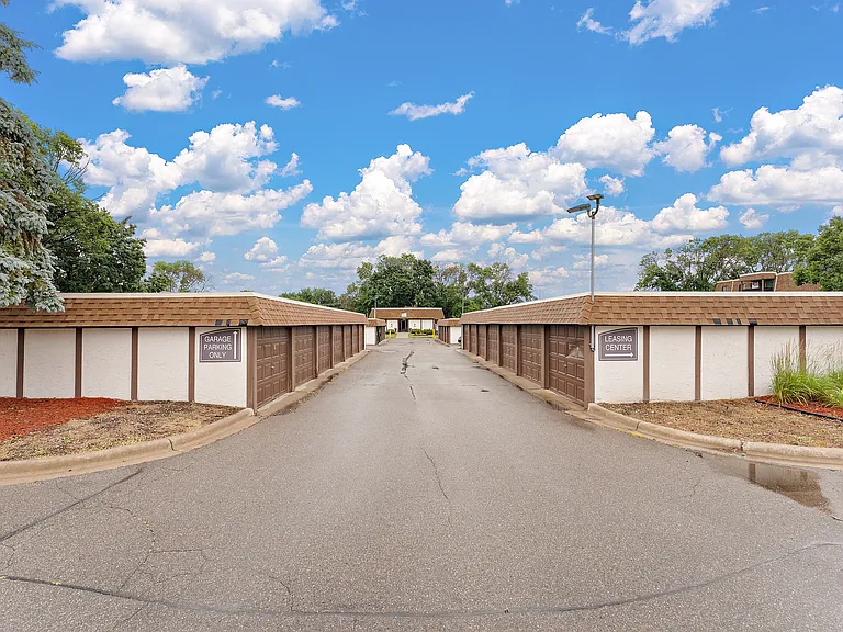 Lancaster Village Apartments — Photo 70