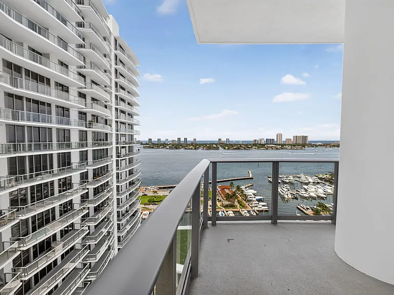 220 Lake Shore Dr #1702 — Photo 33