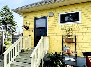 15 Townsend St, Winthrop, MA 02152