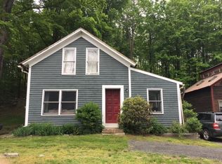 86 Henry St, Amherst, MA 01002