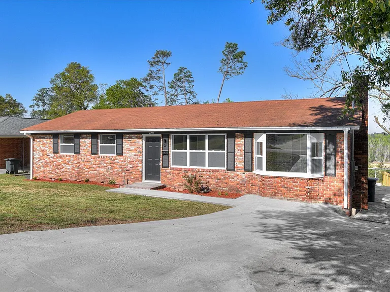 2202 Vireo Dr — Photo 2