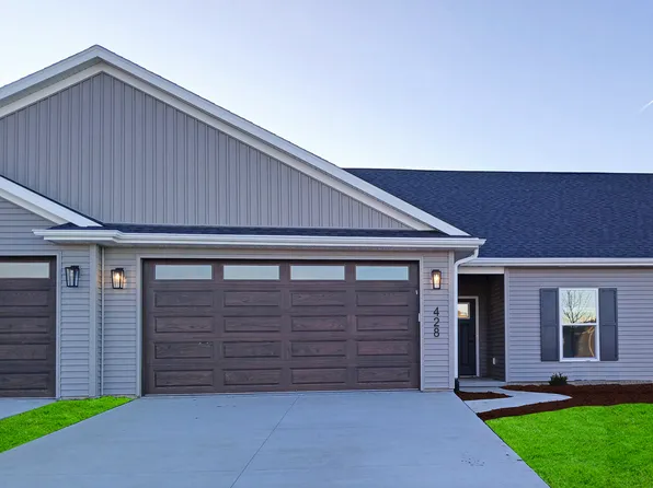 428 N 4th Ave, Eldridge, IA 52748