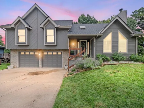 7807 N Adrian Ave, Kansas City, MO 64151