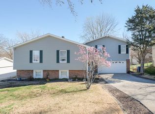 226 Berlekamp Dr, Saint Charles, MO
