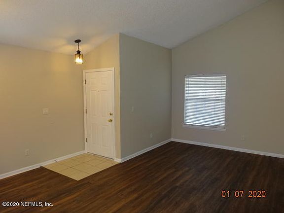 3rd image of 504 Millhouse Ln