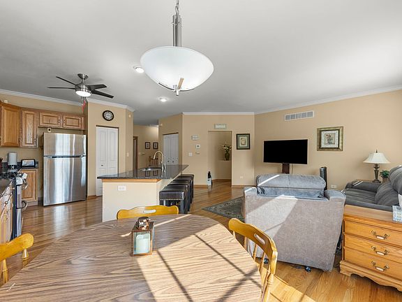 4th image of 1710 Devonshire Ln