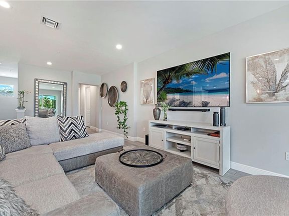 4th image of 2555 Seychelles DR #407
