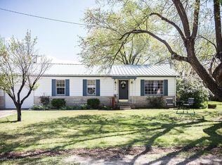 509 W 3rd St, Claude, TX 79019