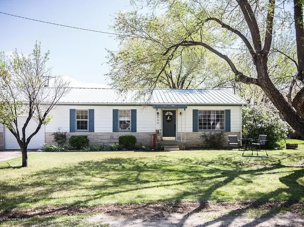 509 W 3rd St, Claude, TX 79019